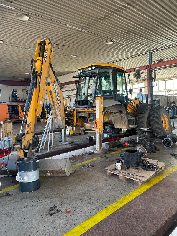 JCB 4CX 